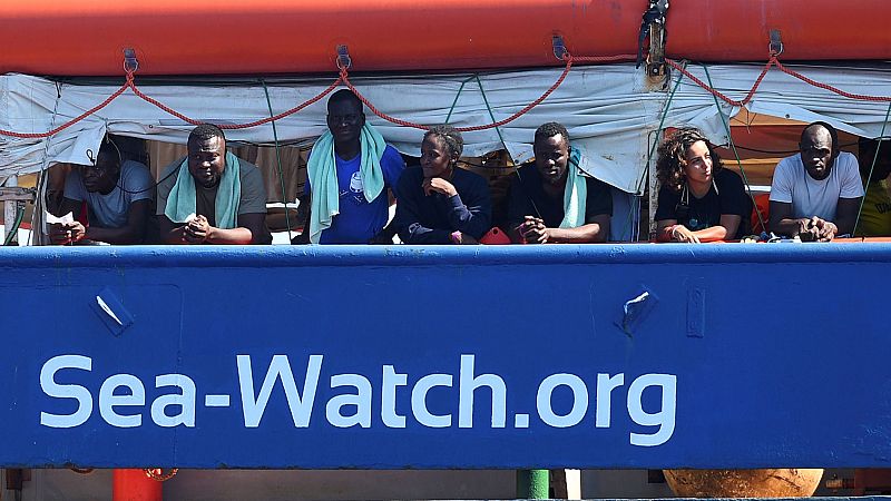 La ONG Sea Watch desafía a Salvini en Lampedusa