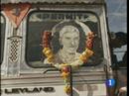  - Entierro multitudinario