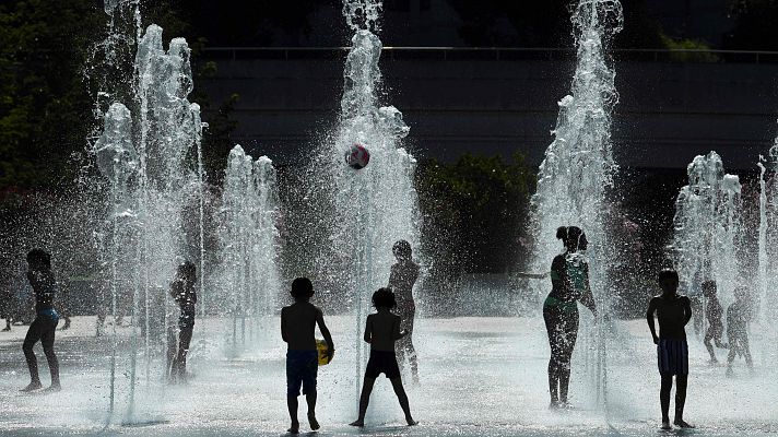 Telediario 1 - La ola de calor se extiende por Europa con temperaturas de récord