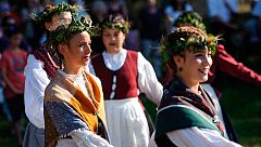 Las Peñas de Pamplona premian a las primeras dantzaris