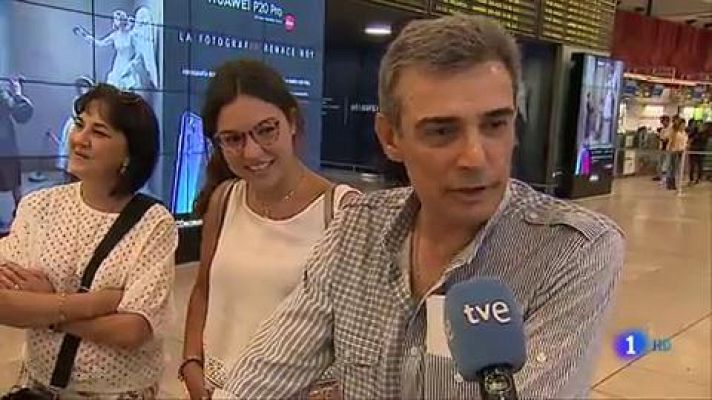 Telediario 1 - Los españoles disfrutan de las vacaciones dentro del país