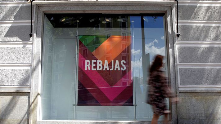 Telediario 1 - El grueso de los comercios inician las rebajas