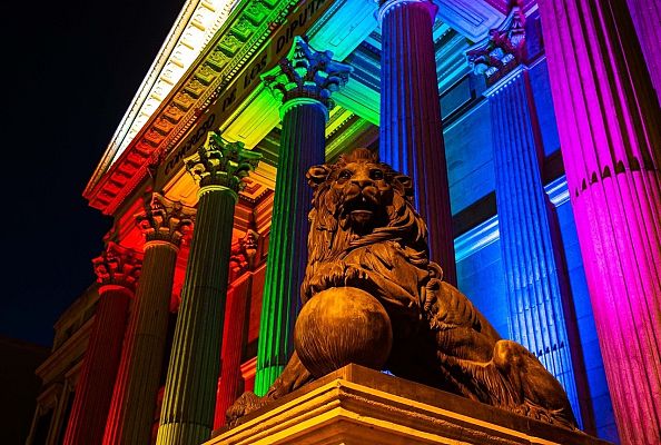 Parlamento - Hacia una ley integral LGTBI