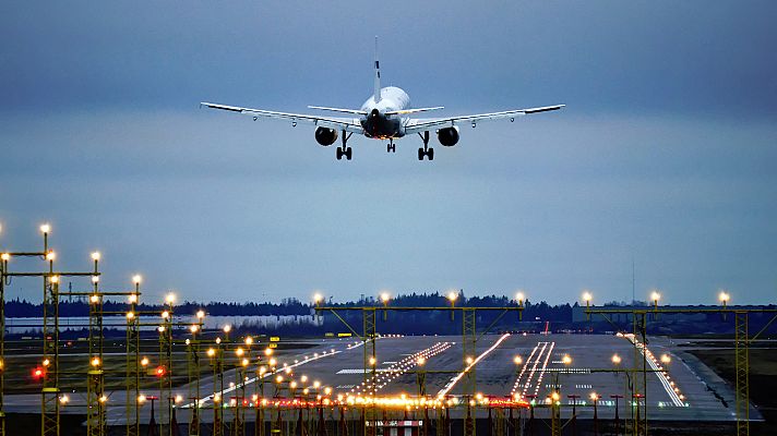 La UE estudia aplicar impuestos a las aerolíneas para reducir la contaminación
