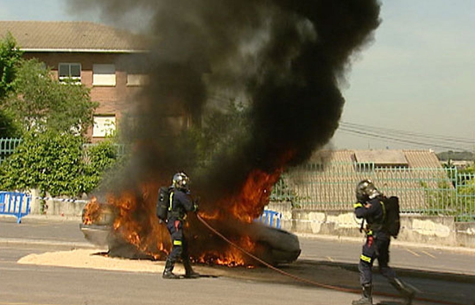 Prueba práctica en forma de simulacro de accidente múltiple | Ver