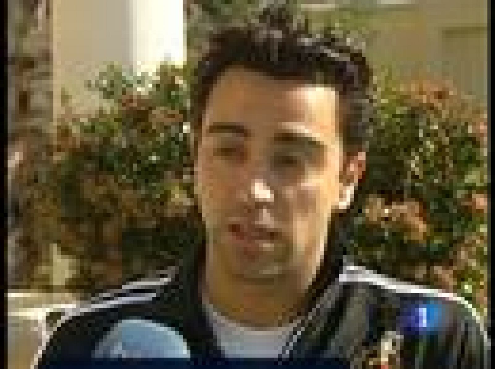 Xavi, el auténtico motor de "La Roja" cree que Leo Messi es mejor que Cristiano Ronaldo pero que junto con Kaká son los 3 mejores jugadores del mundo. 