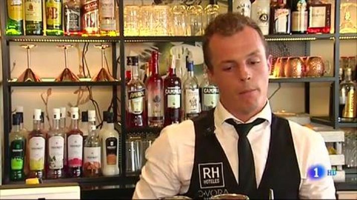 Telediario 1 - España marca récord histórico de afiliados con más de 19,5 millones de cotizantes