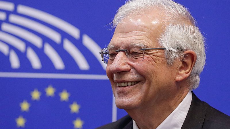 Borrell insiste en que la propuesta de Sánchez es un gobierno de "cooperación", que es "lo que funciona en Europa"