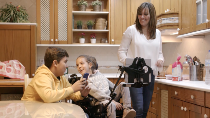 De seda y hierro - El mundo a mi alcance - Lengua de signos