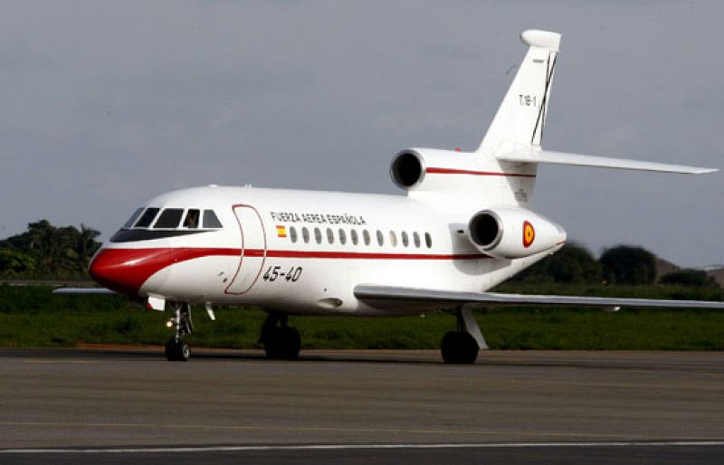 Accidentada vuelta de Zapatero a España