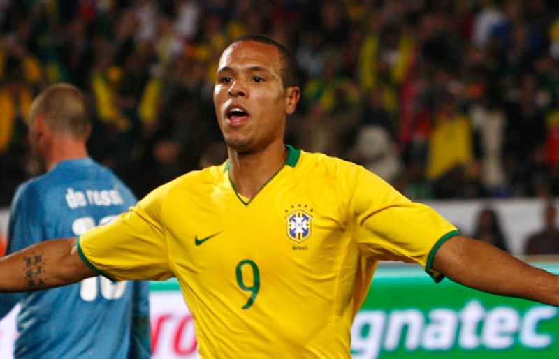 Luis Fabiano habla antes de las semifinales de la Copa Conferderaciones sobre su selección.