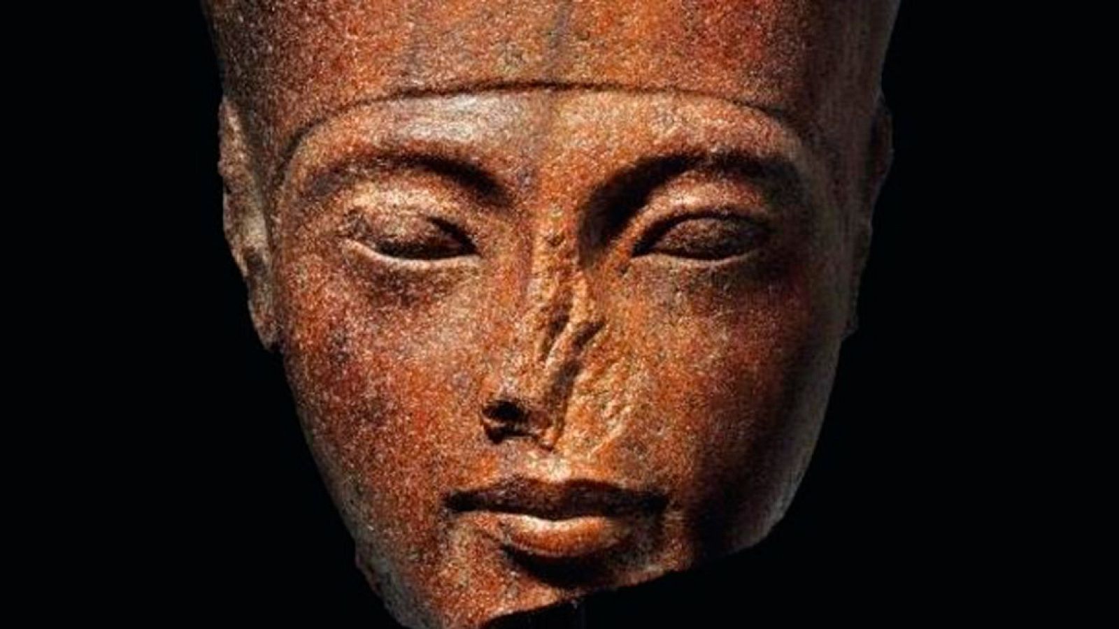 Polémica subasta de una escultura de Tutankamon, datada hace más de 3.000 años