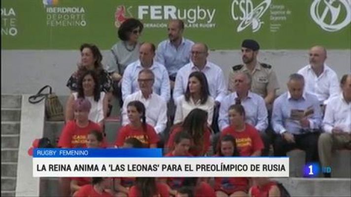 La Reina visita a la selección femenina de rugby 7 antes del preolímpico
