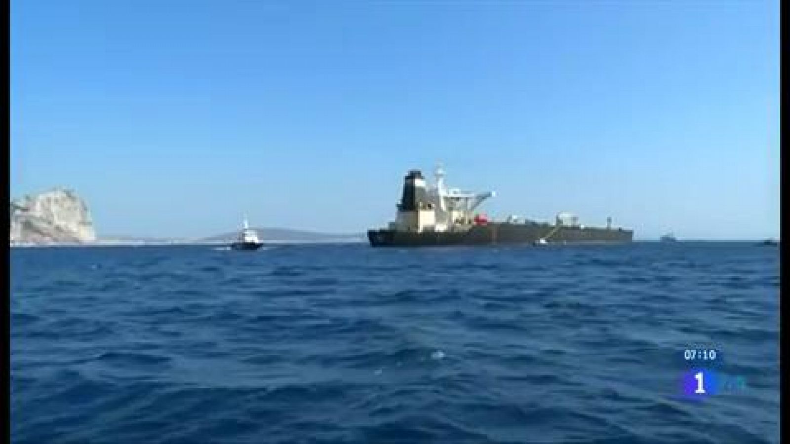 Gibraltar intercepta un superpetrolero iraní por llevar crudo a Siria en contra de las sanciones europeas | Ver