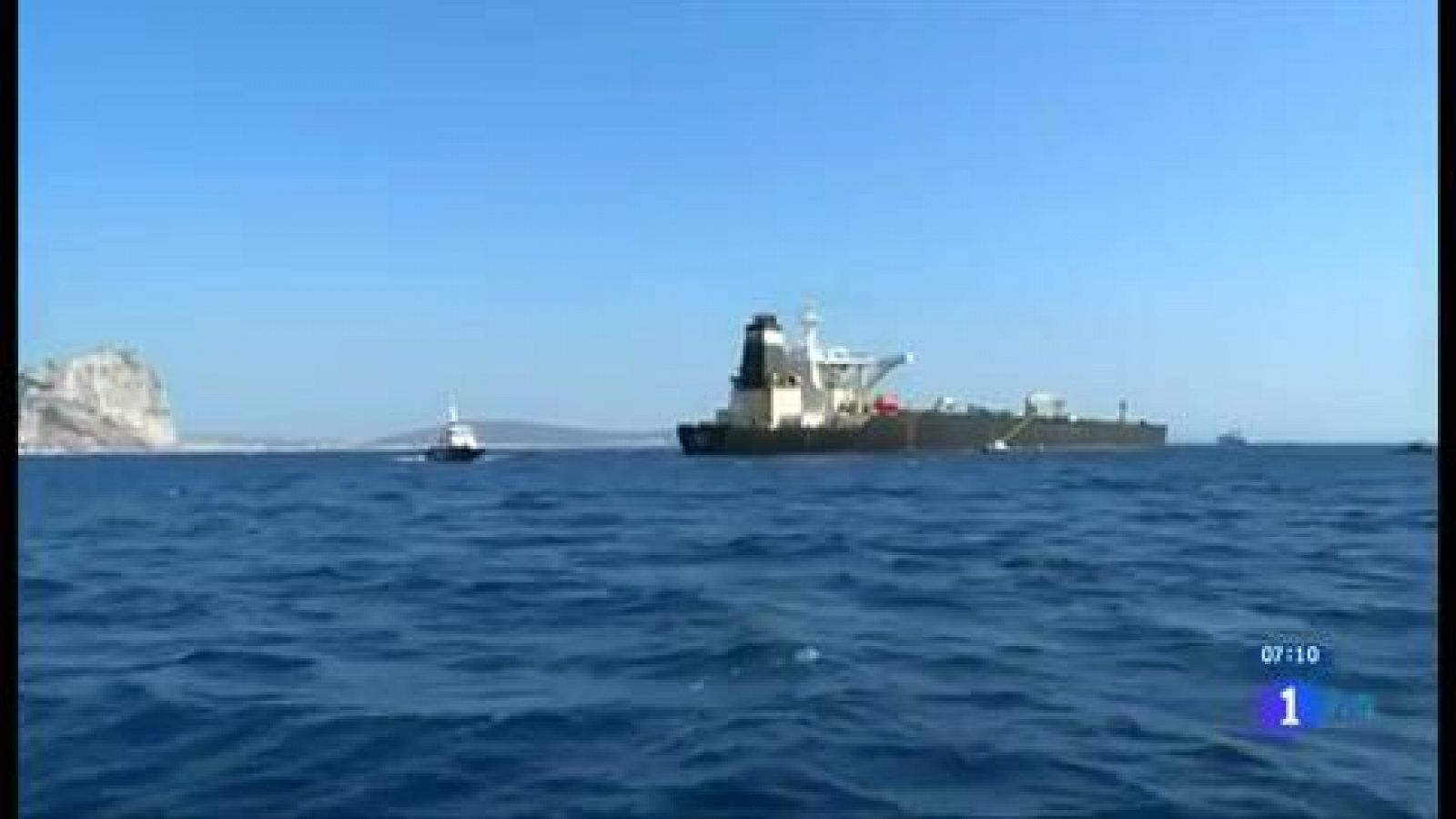 Telediario 1: Gibraltar intercepta un superpetrolero iraní por llevar crudo a Siria en contra de las sanciones europeas | RTVE Play