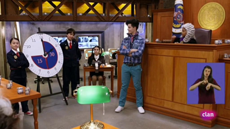 Desorden en la sala 2ª Parte