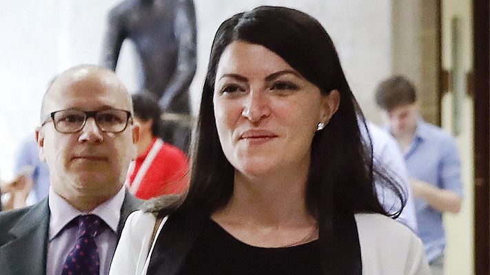 Los desayunos - Vox critica los "cordones sanitarios" de Cs y dice que "va a tener que irse a gobernar a una isla desierta"