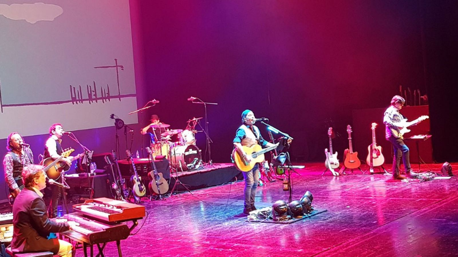 Los Secretos inauguran la quinta edición del Universal Music Festival en el Teatro Real | Ver