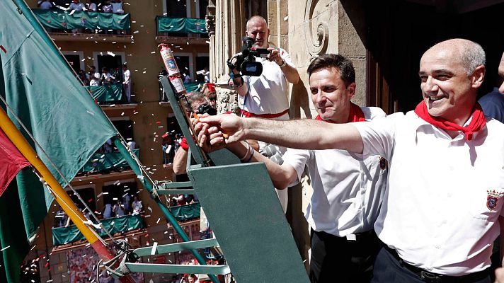San Fermín - Jesús Garisoain, subdirector de la banda municipal de música 'La Pamplonesa', da inicio a las fiestas de San Fermin 2019