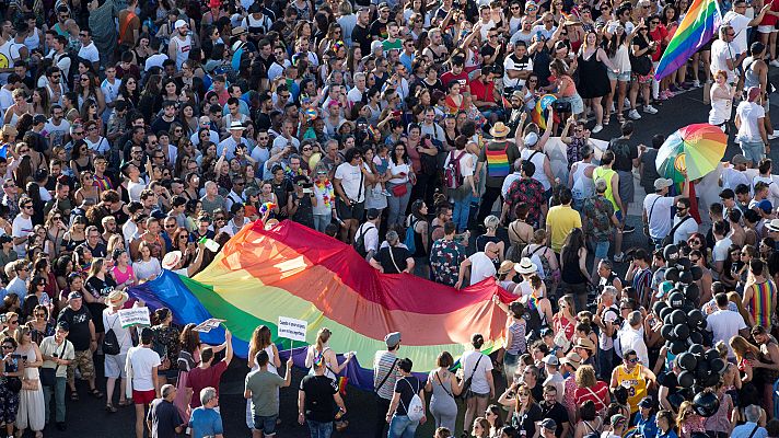 Telediario 1 - Miles de personas participan en el Orgullo 2019 en Madrid