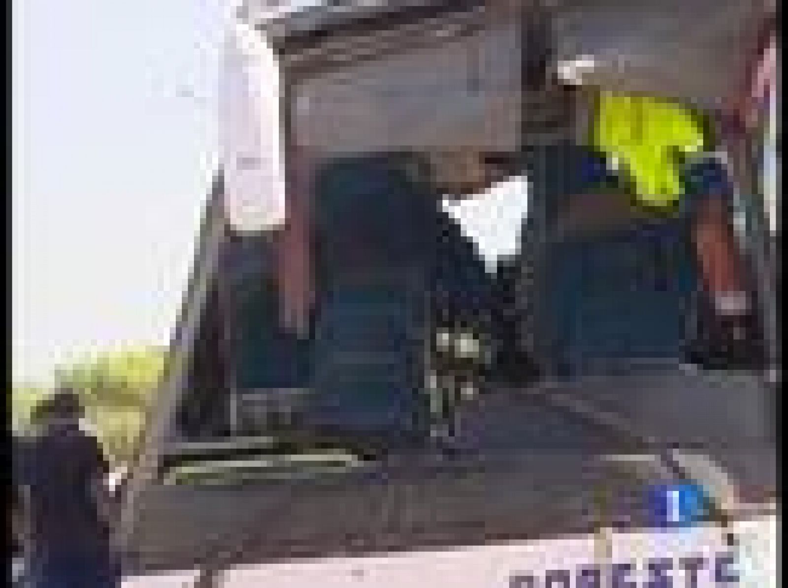 El exceso de velocidad provocó el accidente de autobús en el que ayer en Cáceres, murieron tres personas | Ver