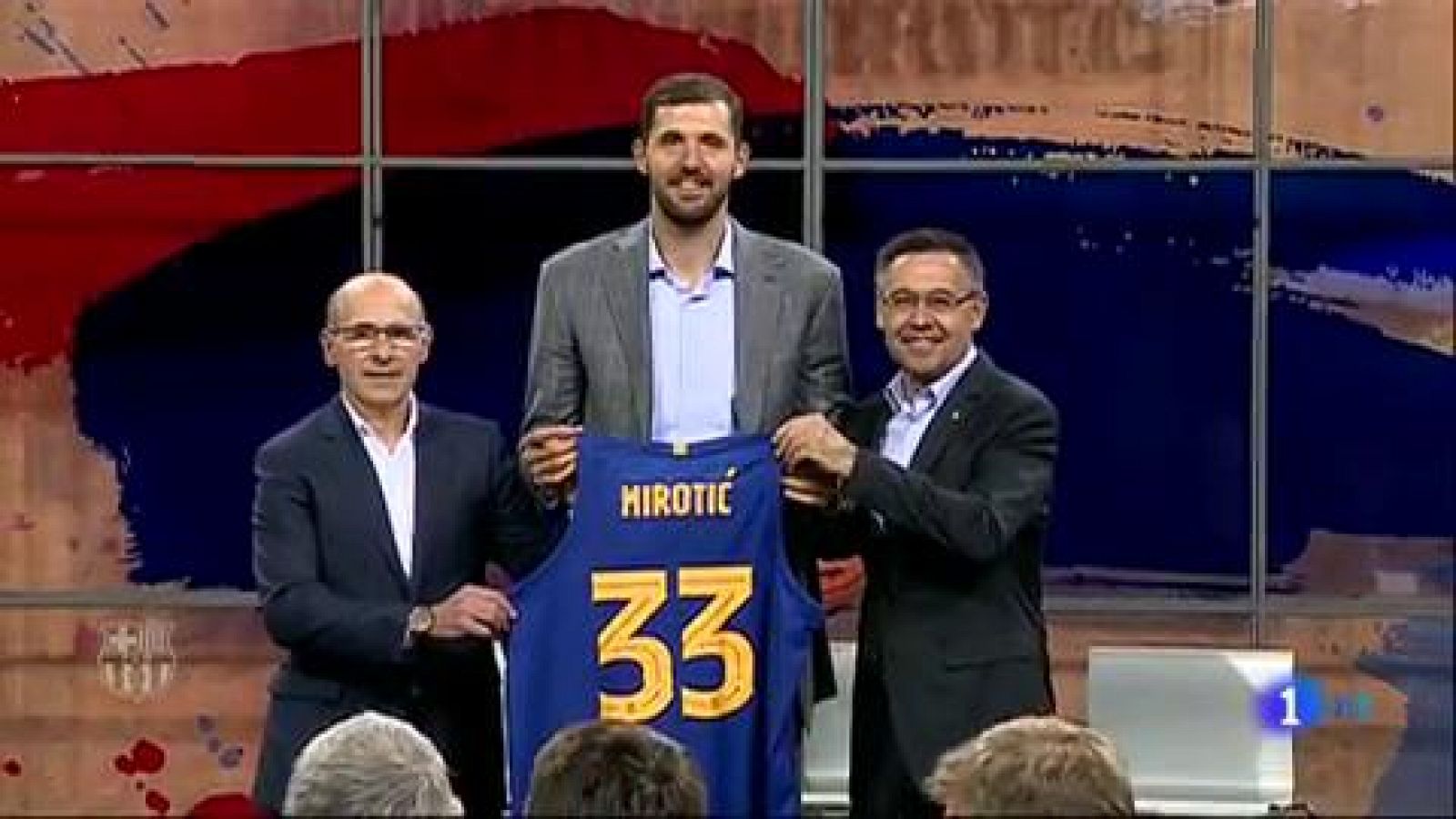 Mirotic, presentado por el Barça