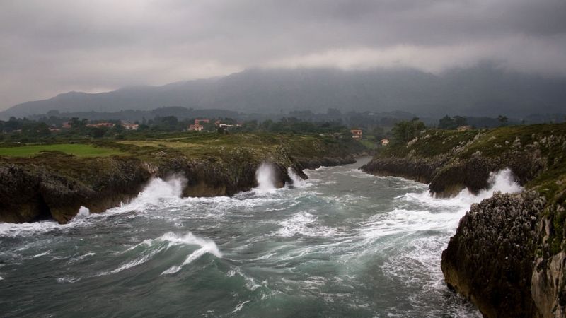 Granizo en amplias zonas de la mitad norte y tercio este peninsular - Ver ahora