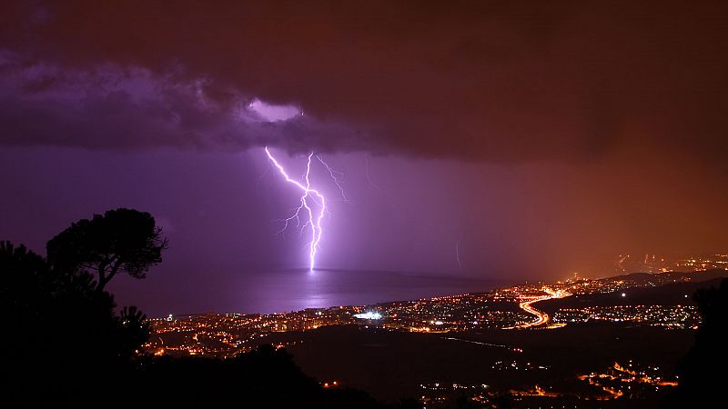 Lluvias fuertes en Aragón, Cataluña, Cantábrico y nordeste peninsular - Ver ahora