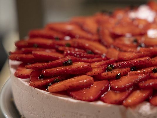 "Tarta de fresas con nata" de Dani García