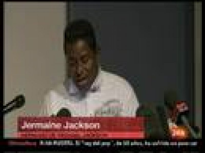 El hermano del fallecido 'rey del pop',  Jermaine Jackson, ha confirmado la muerte de Michael en unas declaraciones ante la prensa en la que se le ha visto visiblemente afectado por la noticia. Jermaine Jackson pide respeto a la privacidad de la familia "para superar este duro trance" (26/06/09)