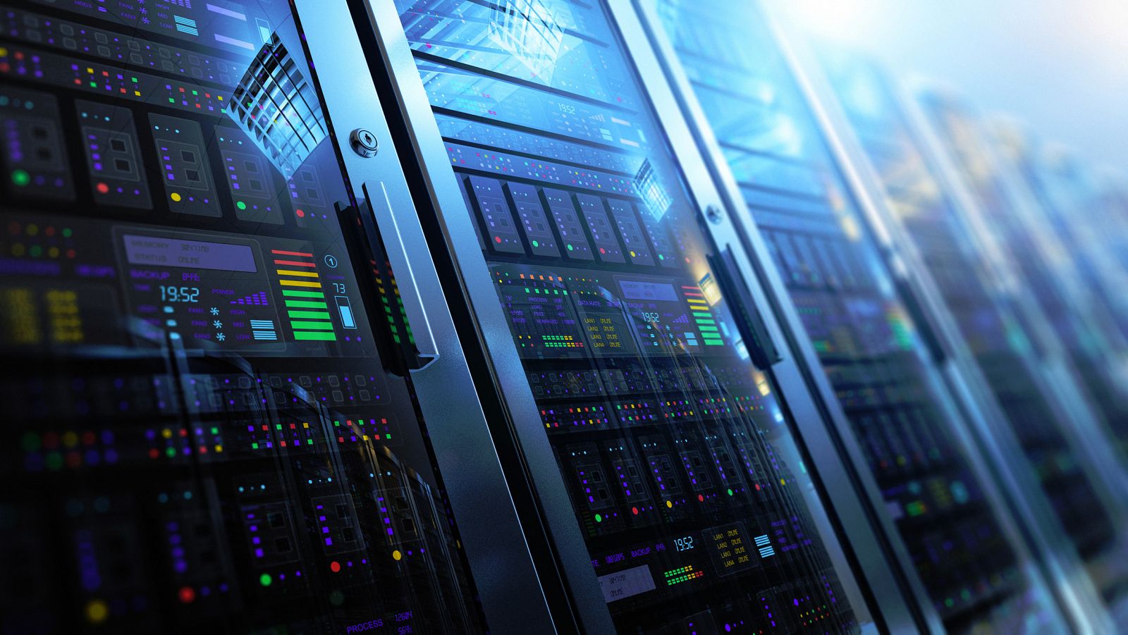 Espionaje industrial, robos masivos de datos o ataques a infraestructuras críticas con capacidad de desestabilizar el país. Las grandes empresas blindan sus equipos frente a amenazas que crecen de forma exponencial. Su papel es clave en la nueva estr