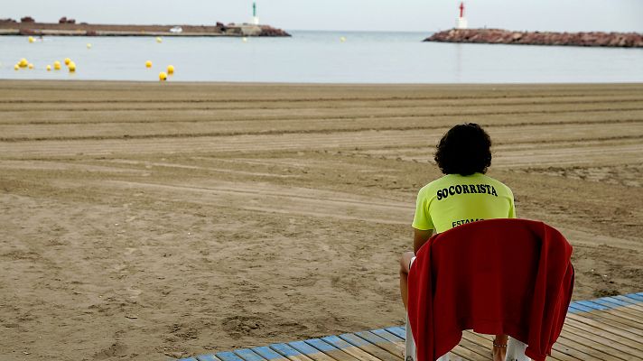 Telediario 1 - La presencia de bacterias fecales obliga a cerrar varias playas en Valencia