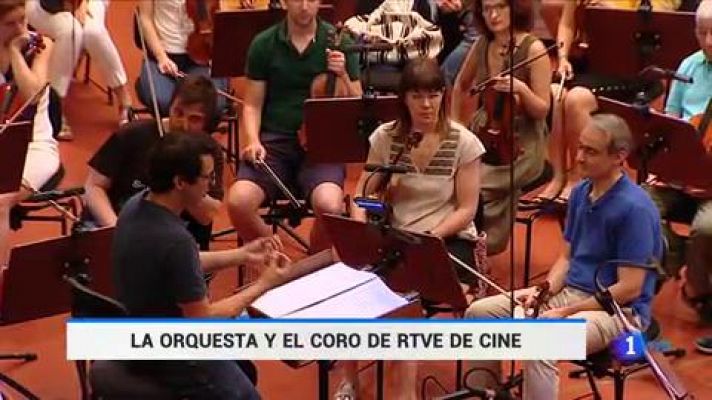 Telediario 1 - El compositor Fernando Velázquez dirige a la Orquesta Sinfónica y el Coro de RTVE