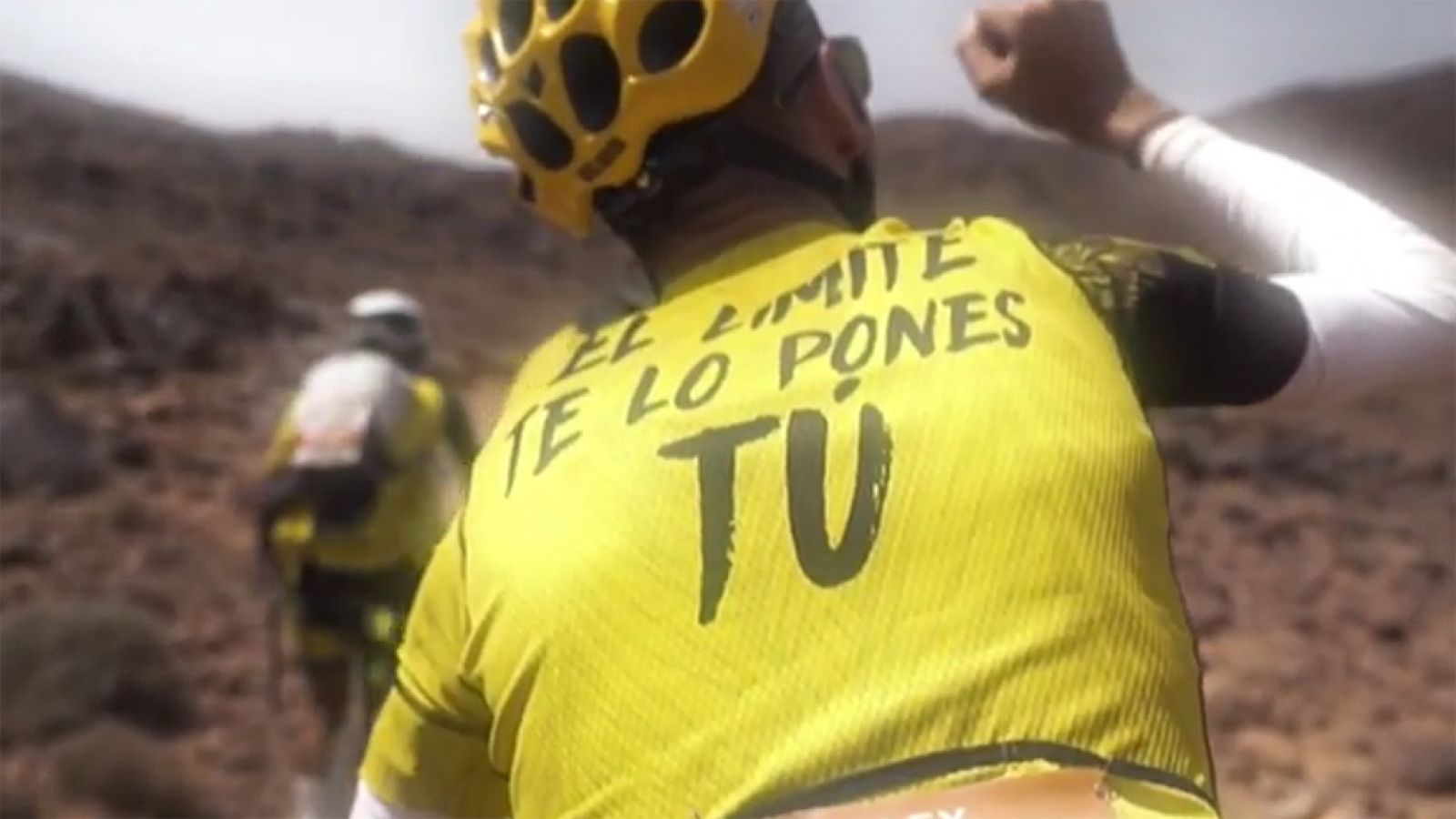 Alex Roca nos muestra su hazaña en la Titan Desert | Ver