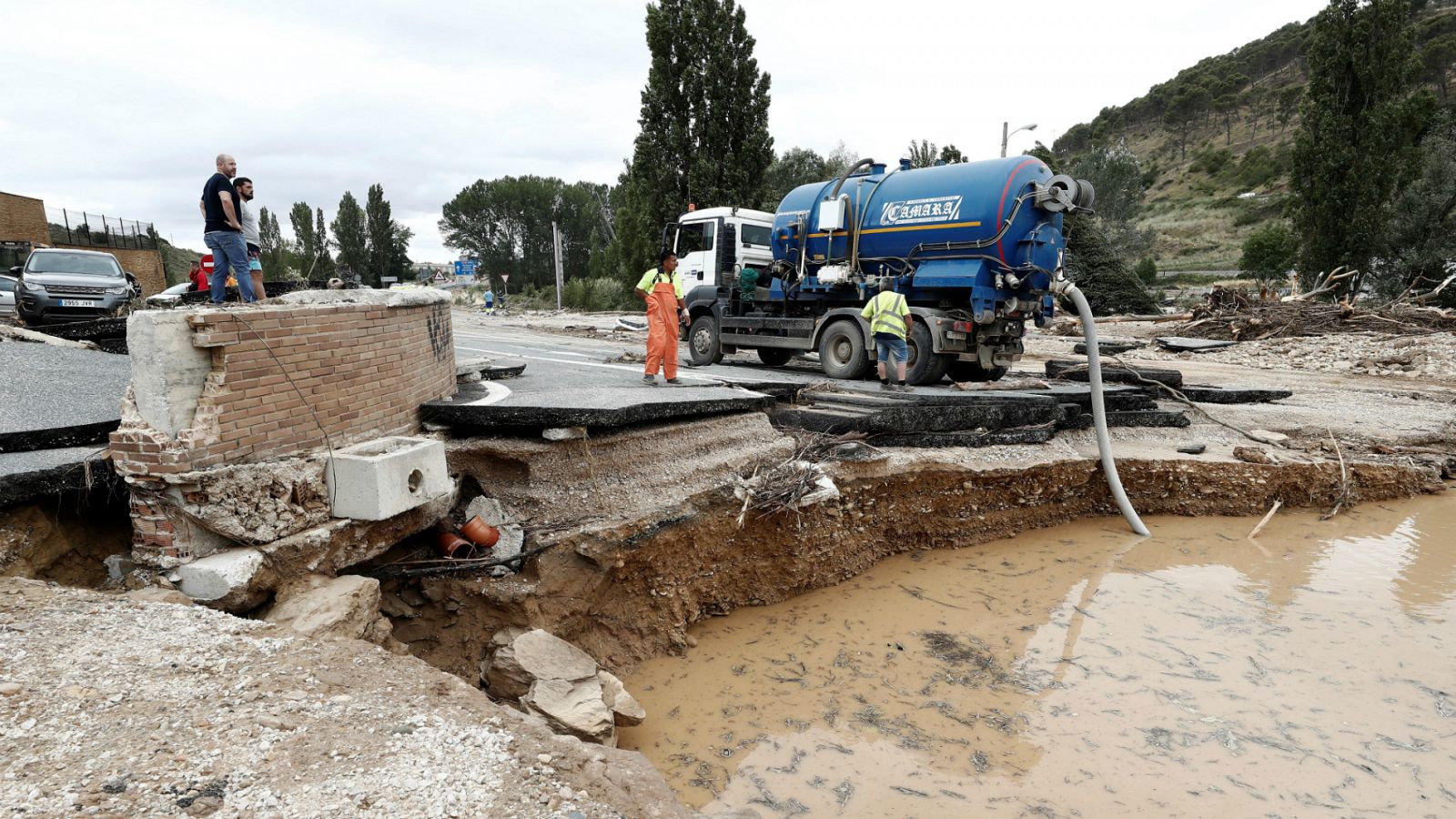 Tafalla: Navarra declara zona catastrófica a los 13 municipios afectados por las inundaciones - RTVE.es