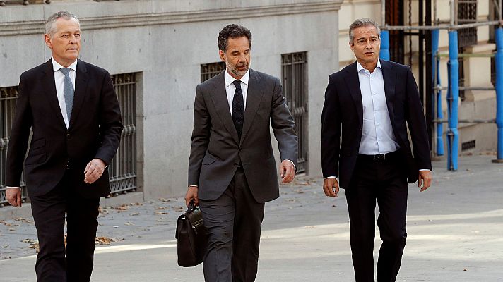 Telediario 1 - El ex número dos del BBVA opta por no declarar