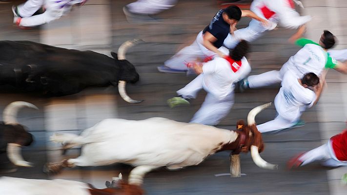 Sexto encierro de los Sanfermines 2019: Emoción con los toros de Núñez del Cuvillo