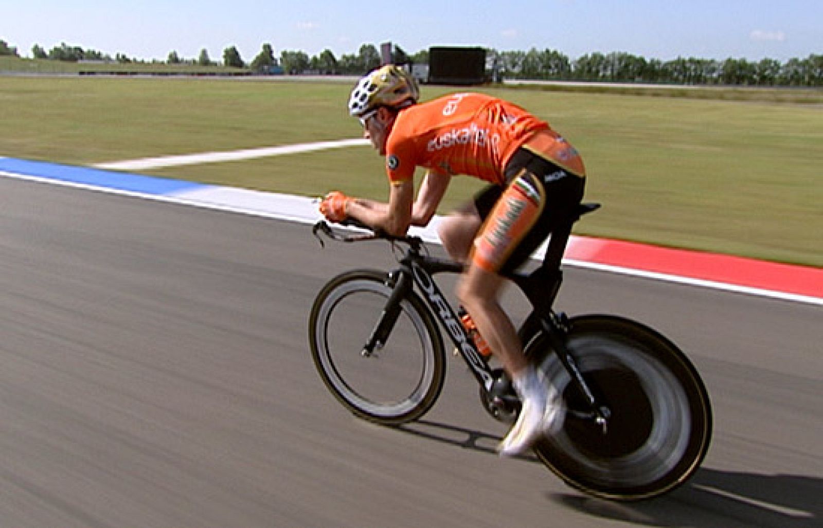 TVE reunió al campeón olímpico Samuel Sánchez y a los pilotos del Mundial.