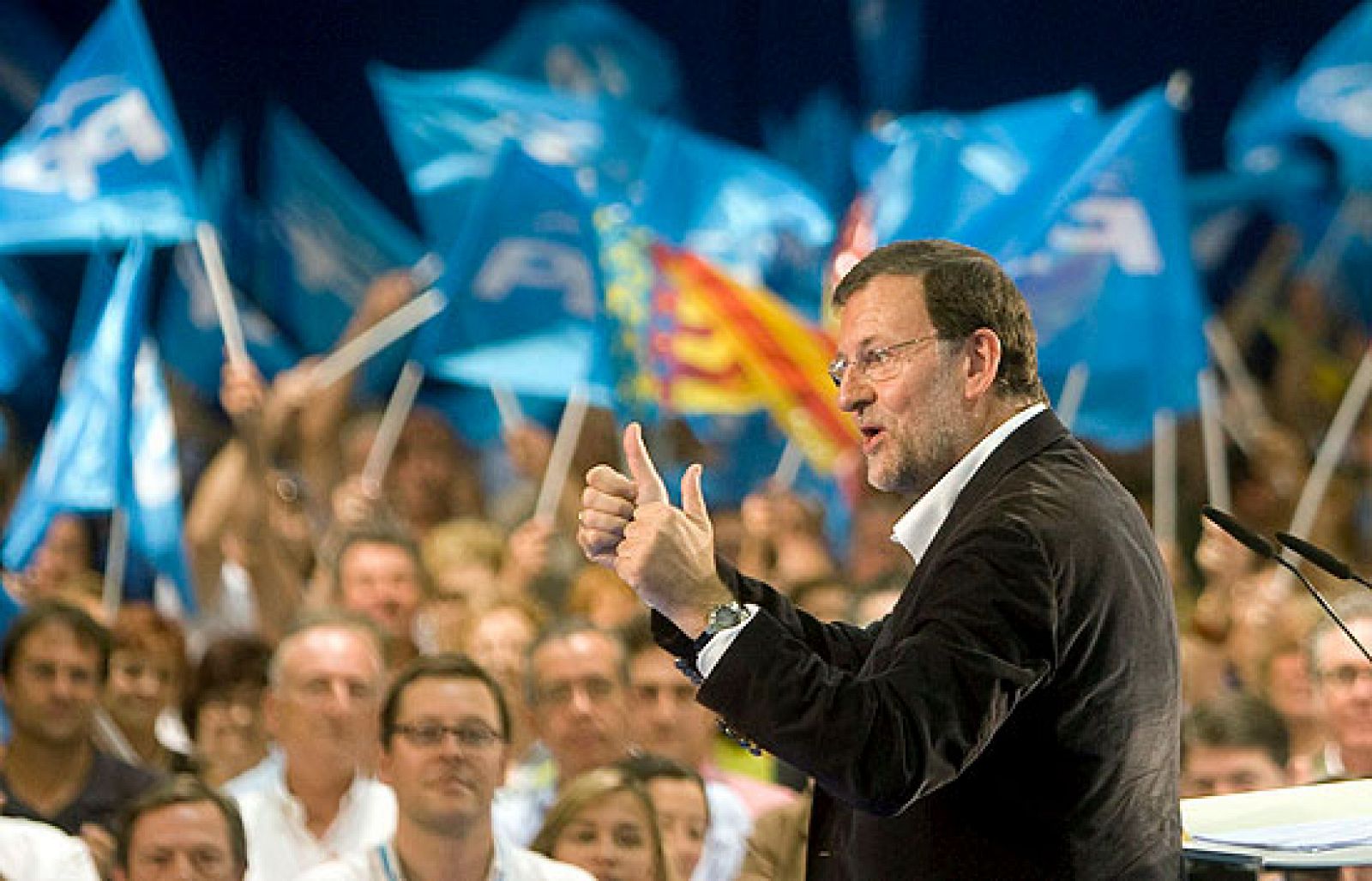 La plana mayor del PP ha recordado en Valencia la reelección de Rajoy al frente del partido, hace un año. 