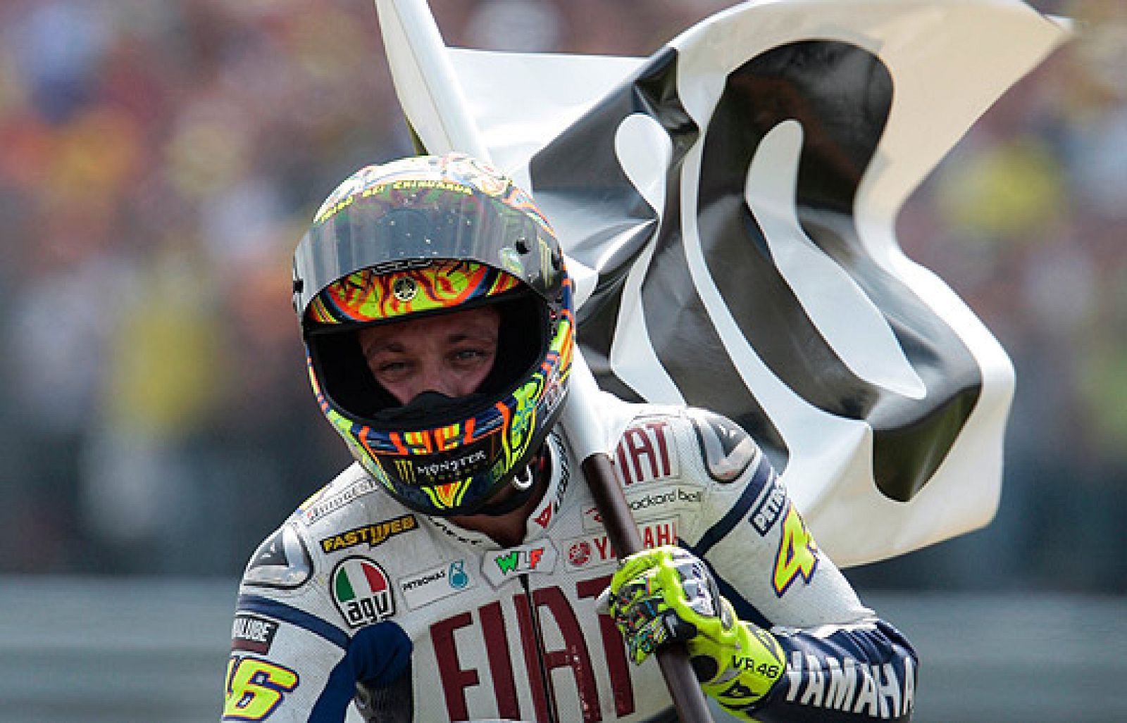 Valentino Rossi ha conseguido en Assen su victoria número 100.