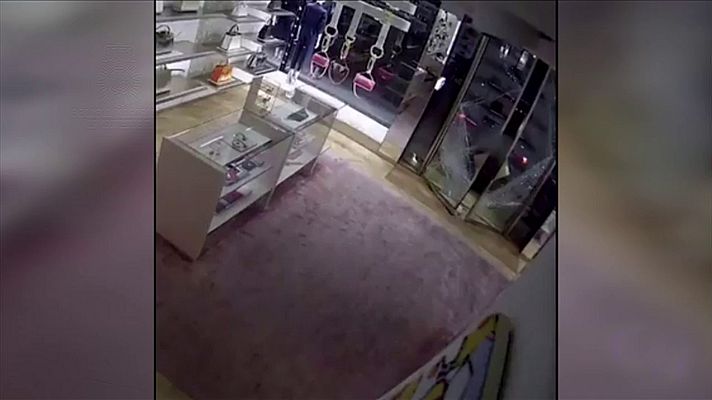 Telediario 1 - Detienen a dos aluniceros que actuaban en Madrid y Barcelona