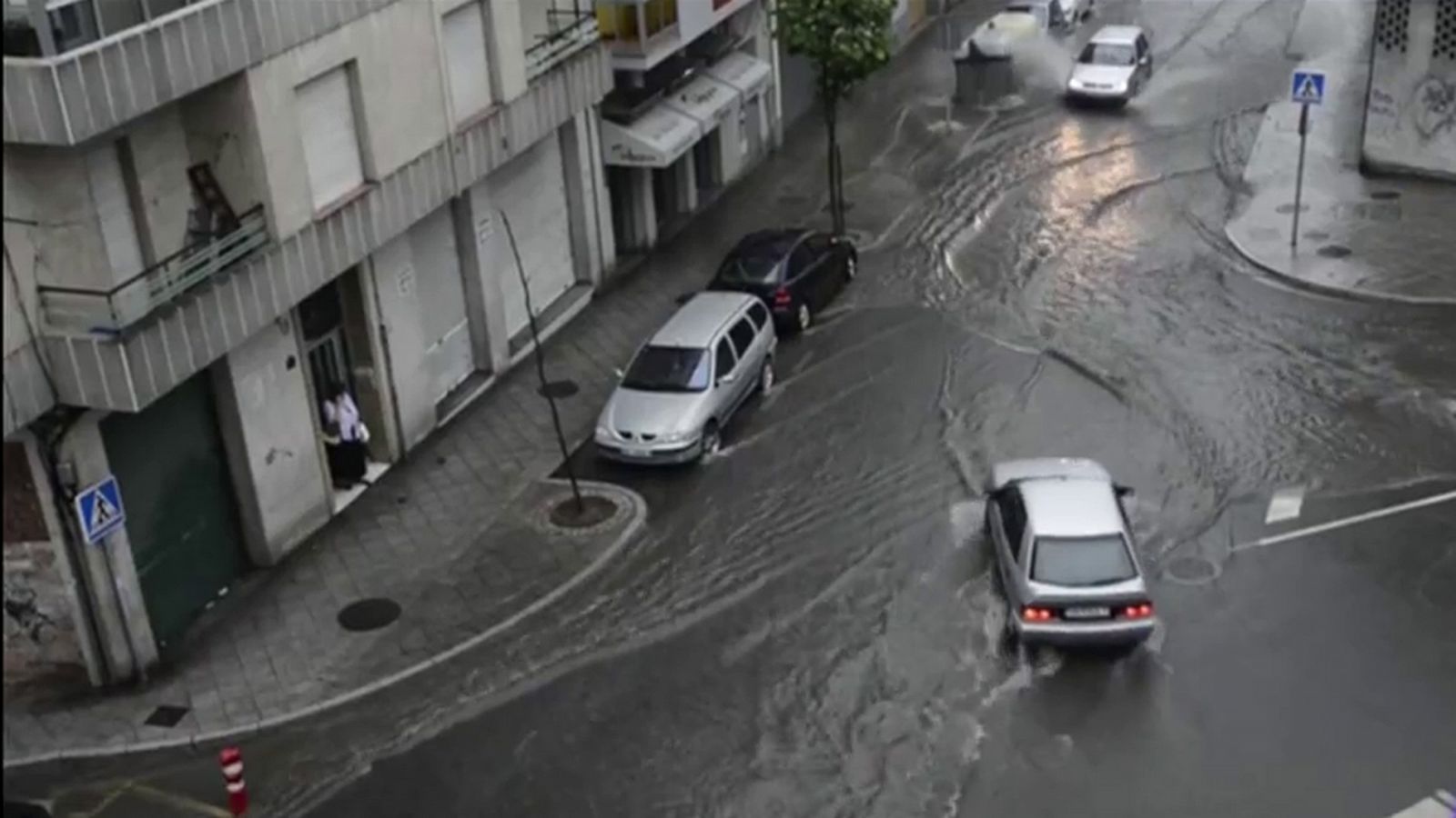 Telediario 1: Tarde de tormenta en Valladolid | RTVE Play