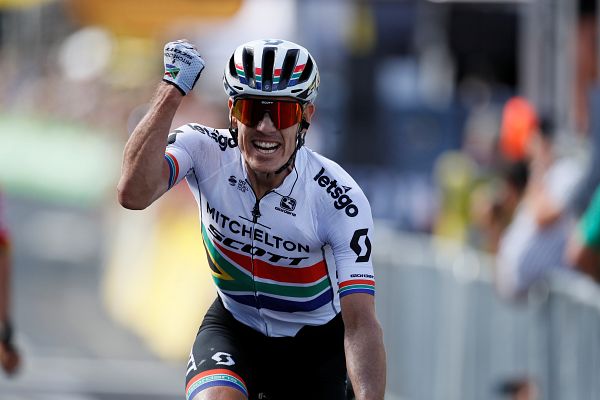 Tour de Francia - Tour 2019: Daryl Impey se impone al 'srpint' tras una larga escapada