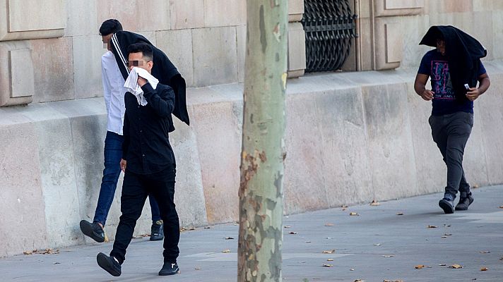 Telediario 1 - El juicio contra la 'manada de Manresa' se reanudará en septiembre