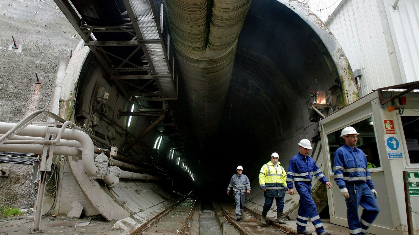 AVE a Asturias | El túnel de Pajares sigue en obras 15 años después de su inicio - RTVE.es