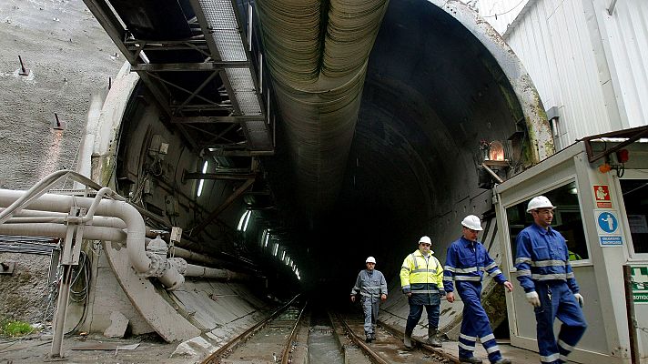 Telediario 1 - El túnel del AVE de Pajares sigue en obras 15 años después