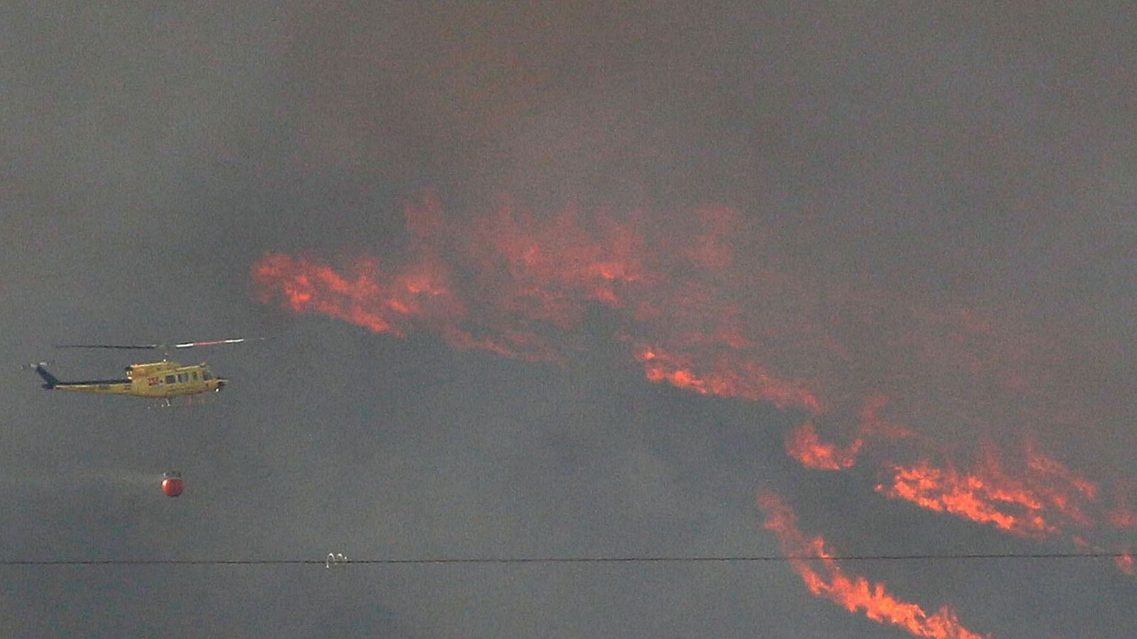Estabilizado el incendio de Beneixama, Alicante tras quemar 900 hectáreas de masa forestal y cultivo de olivos