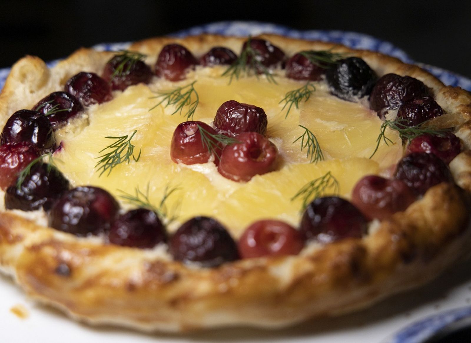 "Hojaldres de piña y coco" de Dani García | Ver