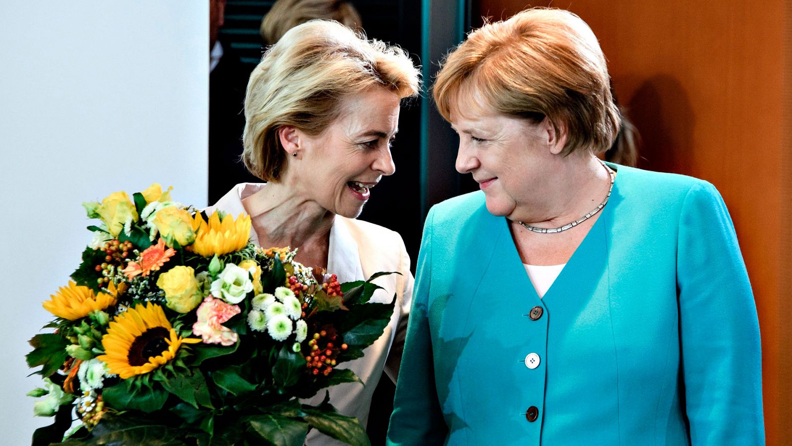 Alemania - Ursula von der Leyen deja el Ministerio de Defensa alemán tras ser elegida presidenta de la Comisión Europea