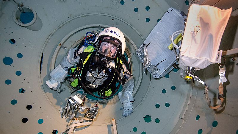 TVE viaja al centro de formacin de la Agencia Espacial Europea en Colonia (Alemania) para conocer qu instruccin reciben los futuros astronautas.